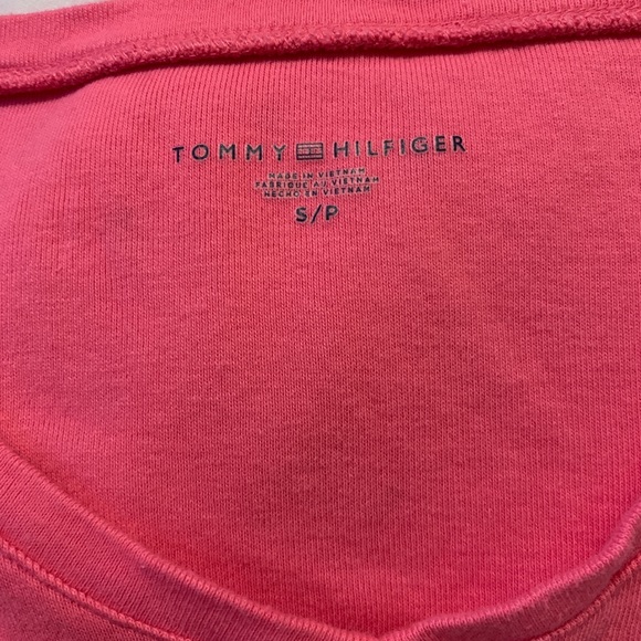 Tommy Hilfiger v neck - Picture 3 of 4